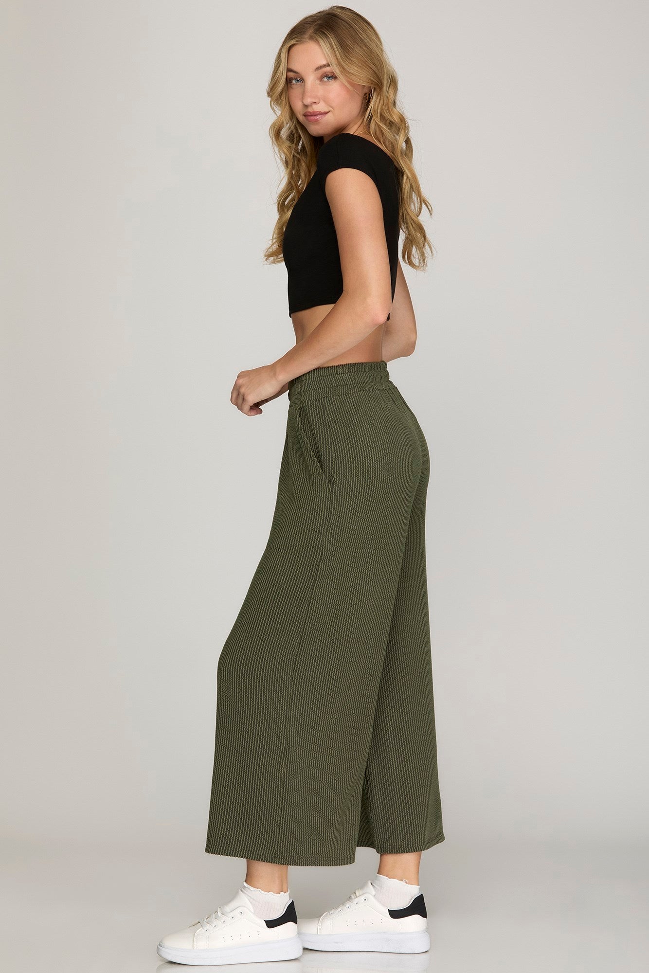 Capri Wide Leg Pant