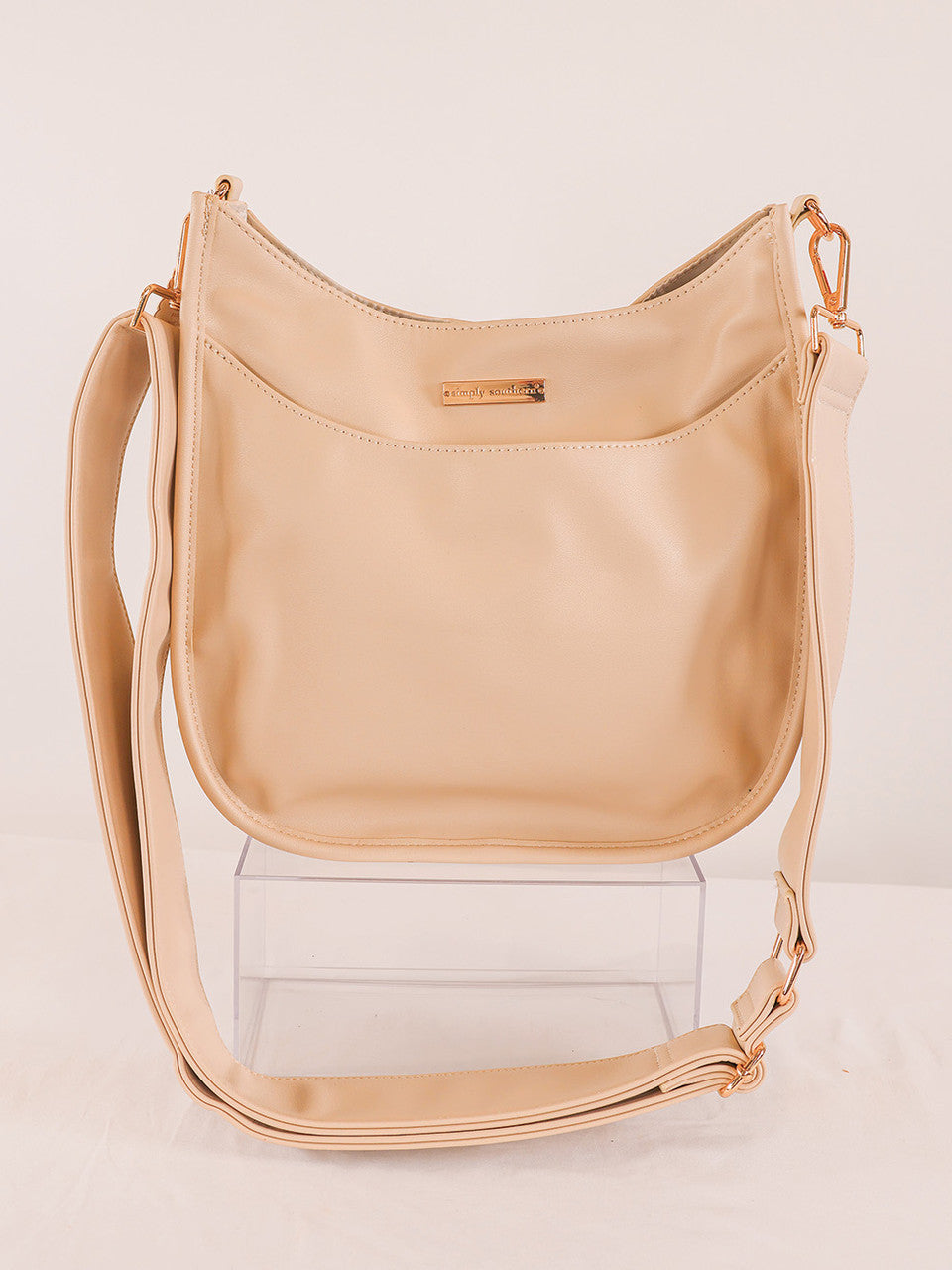 Simply Southern cream crossbody. med