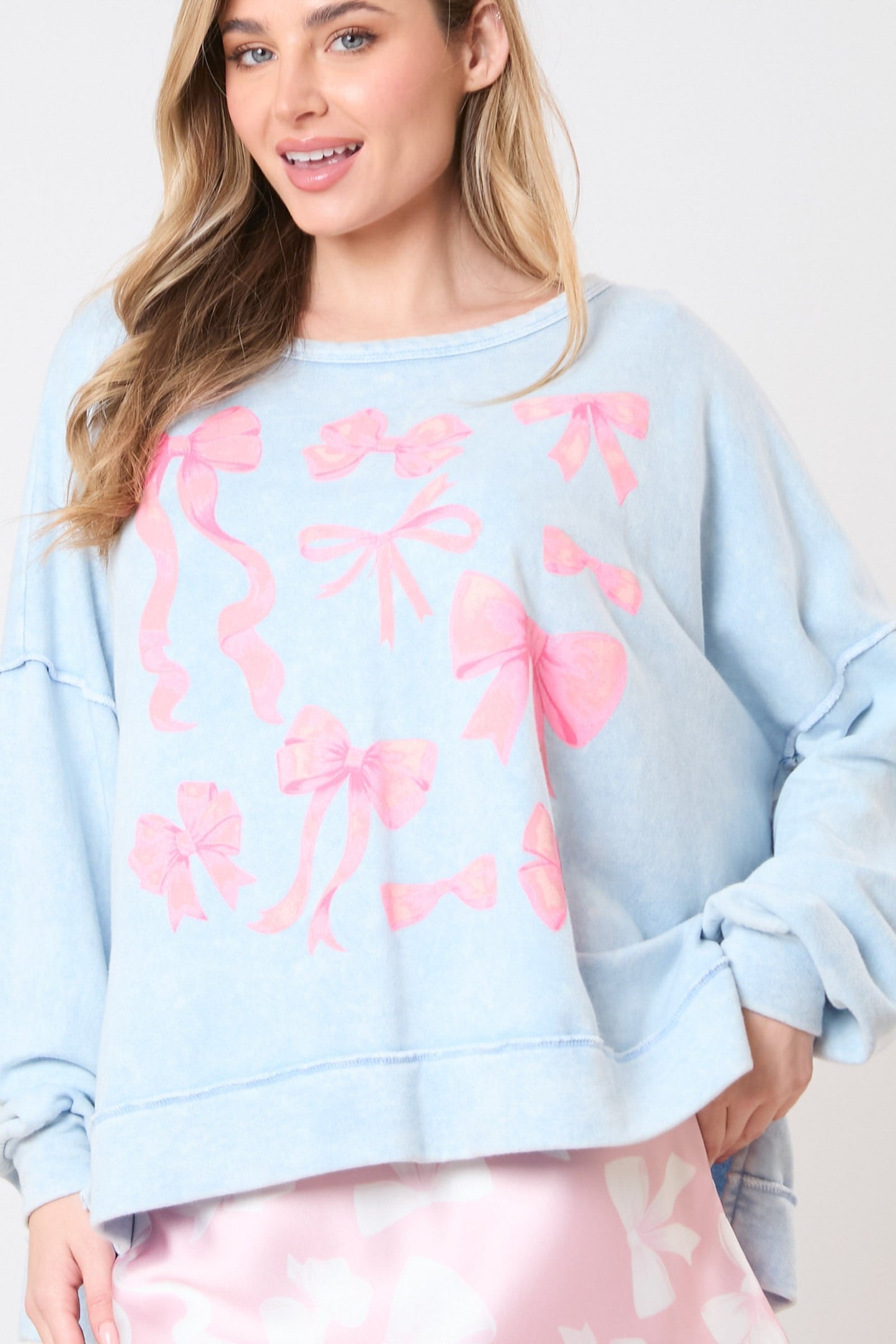 Ribbon Printed Mineral Washed Sweatshirt