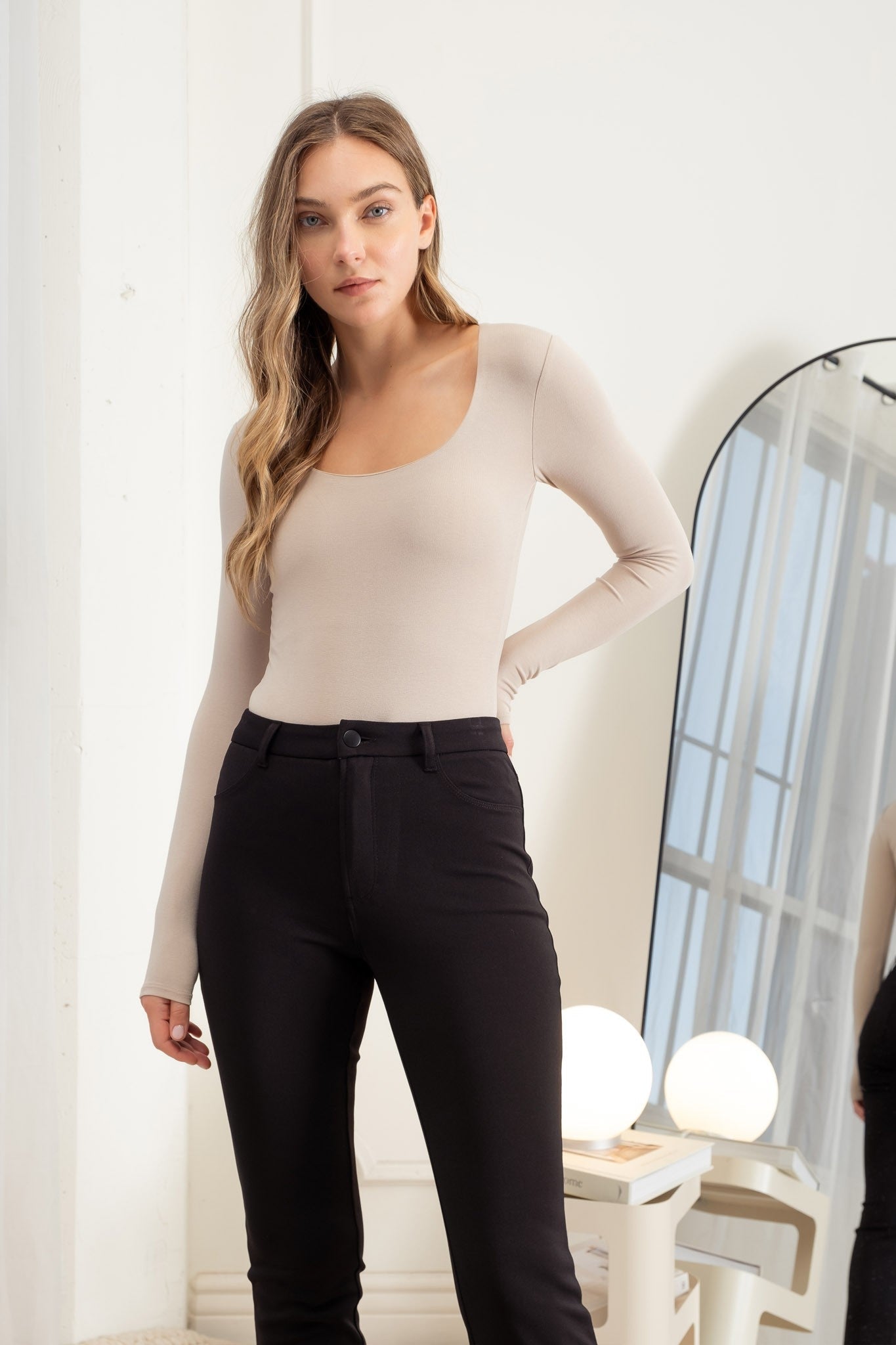 Bodysuit Scoop Neck Long Sleeve
